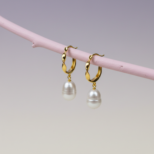 Eloree Twist Huggie Hoop Earrings with Pearl. 14K Gold Plated Sterling Silver earring.